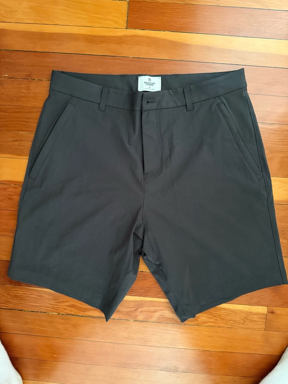 Reigning Champ shorts 9” charcoal